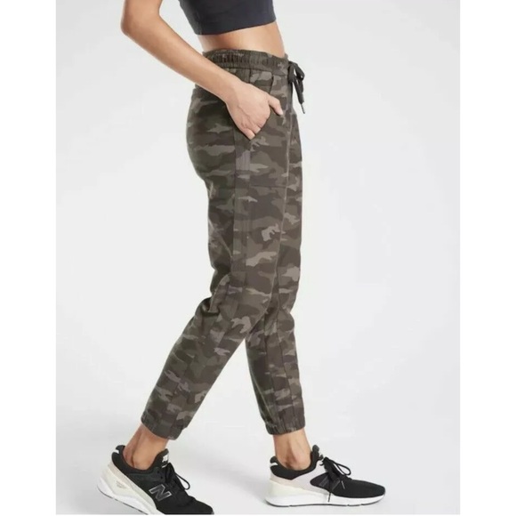 ATHLETA Farallon Jogger in Camo - Picture 2 of 14